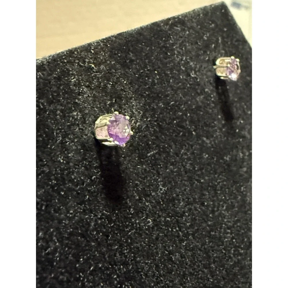 Sterling Silver Round Cut Amethyst Stud Earring